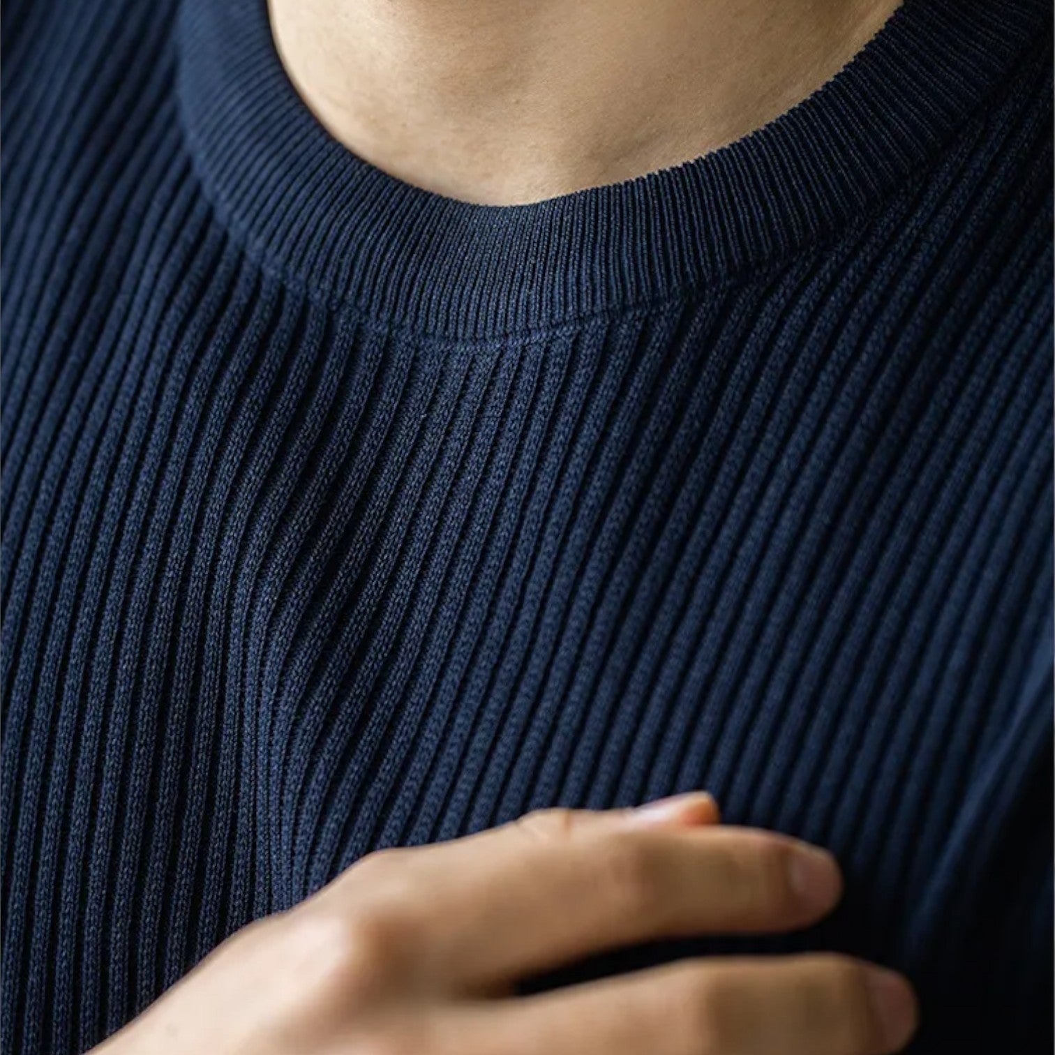 Men's Lightweight Ribbed Knit Slim Fit T-Shirt for Summer Wear