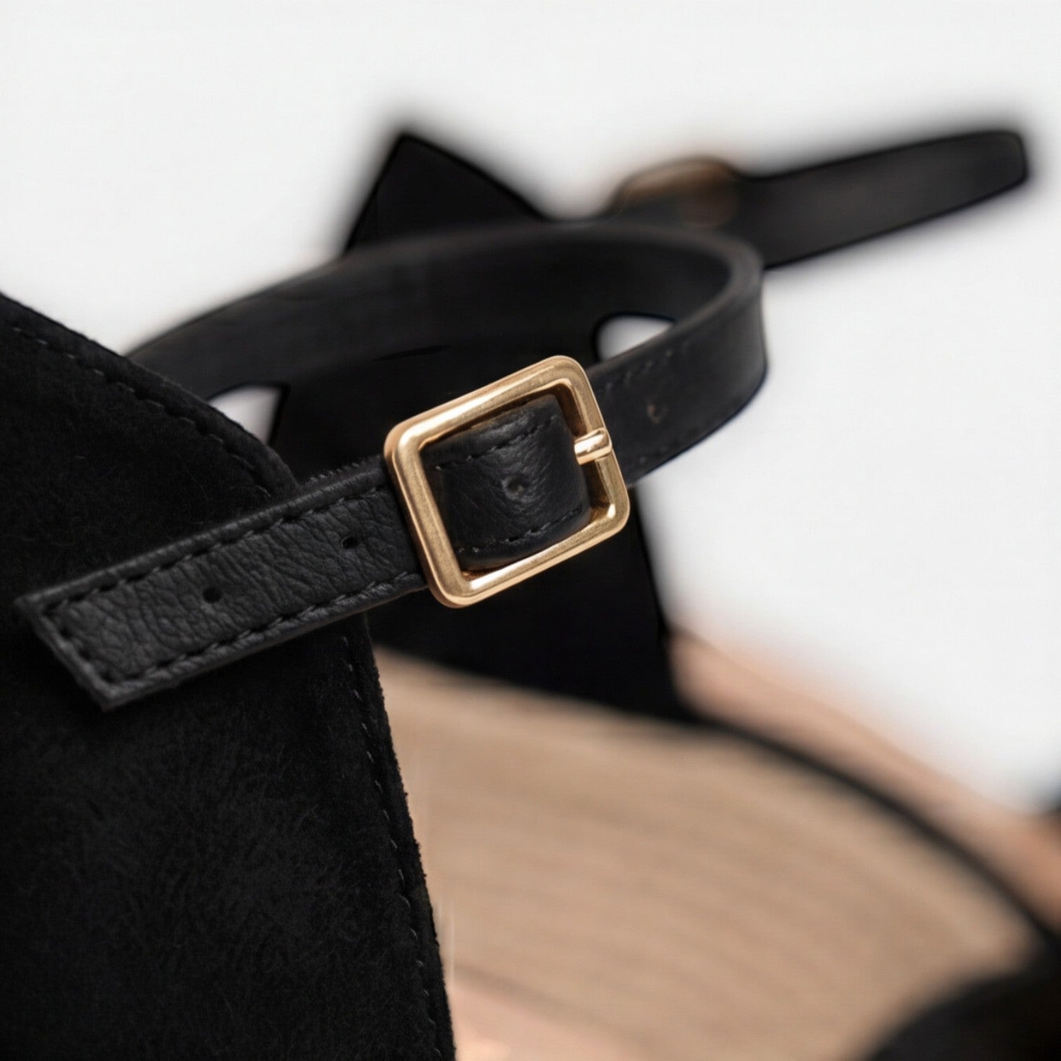 Women's Closed Toe Wedge Sandals with Ankle Strap for Comfort