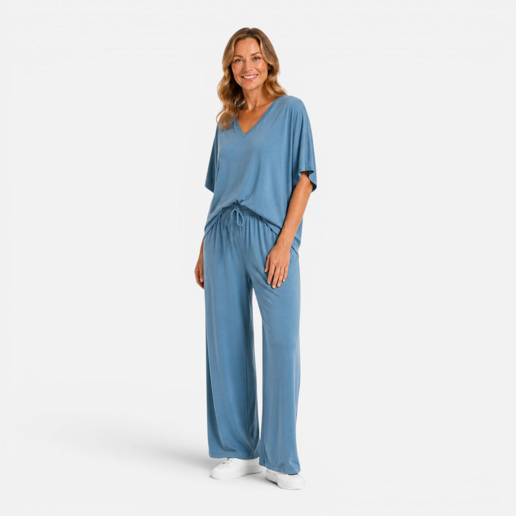 Women's Comfortable Lounge Set - Wide Leg Pants Outfit for Relaxation